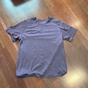 Lululemon T Shirt